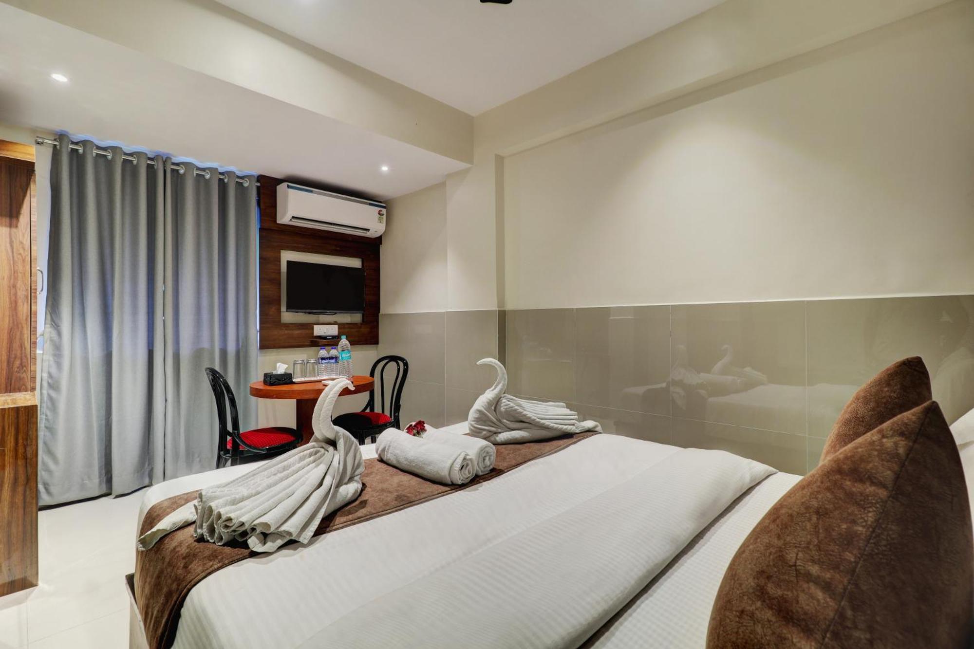 Hotel New Parimeet Residency Navi Mumbai Exterior foto