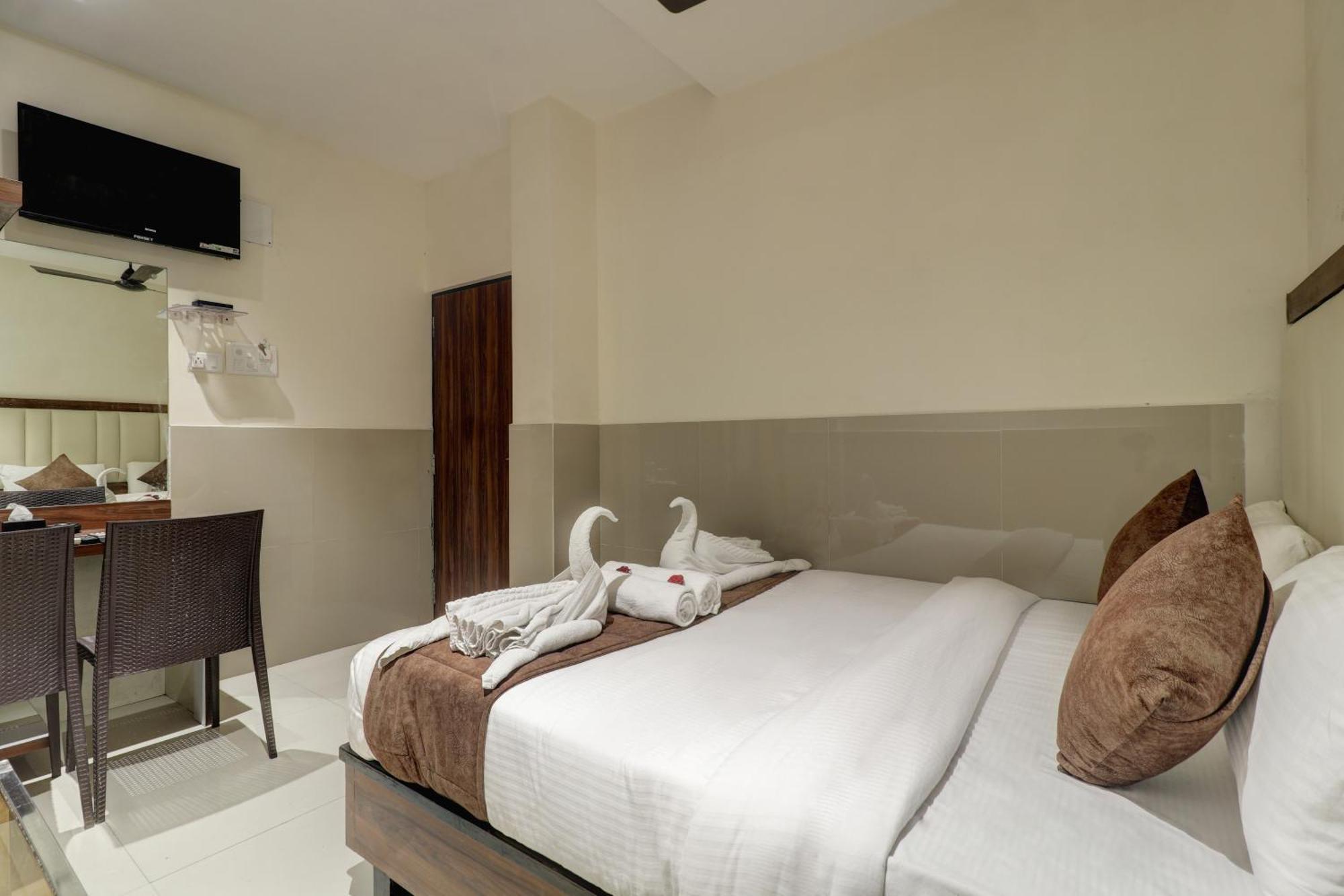 Hotel New Parimeet Residency Navi Mumbai Exterior foto