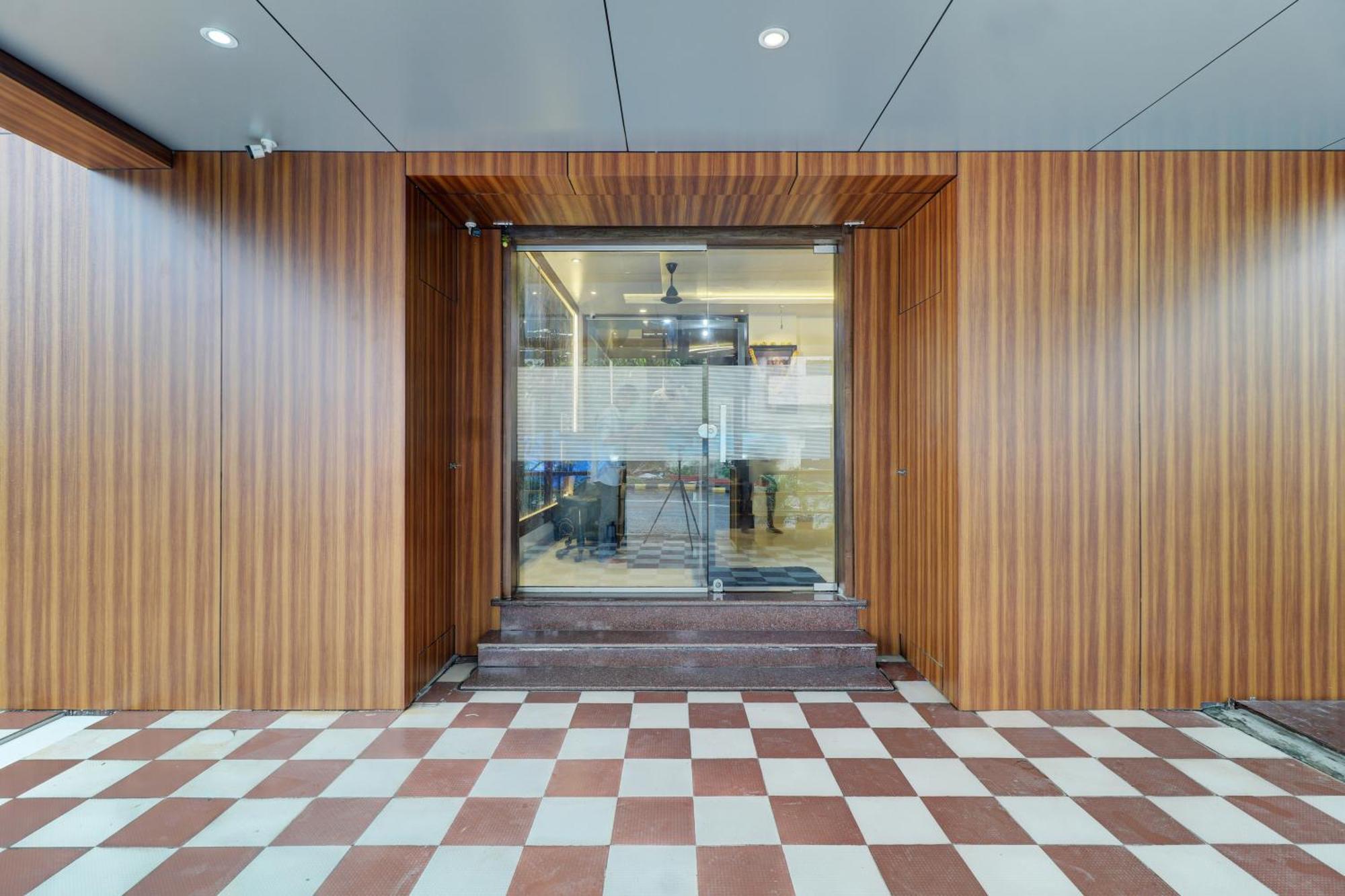 Hotel New Parimeet Residency Navi Mumbai Exterior foto