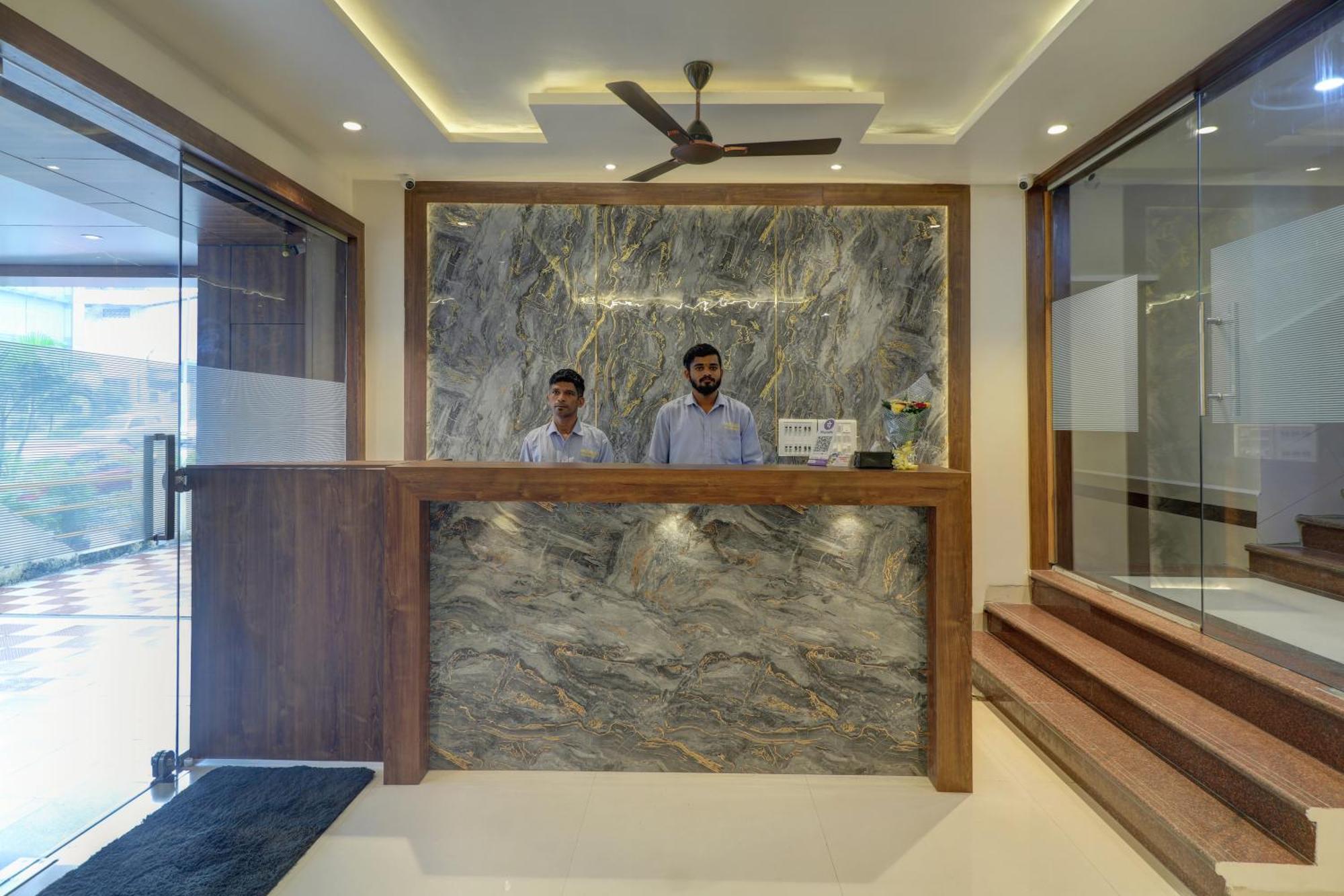 Hotel New Parimeet Residency Navi Mumbai Exterior foto