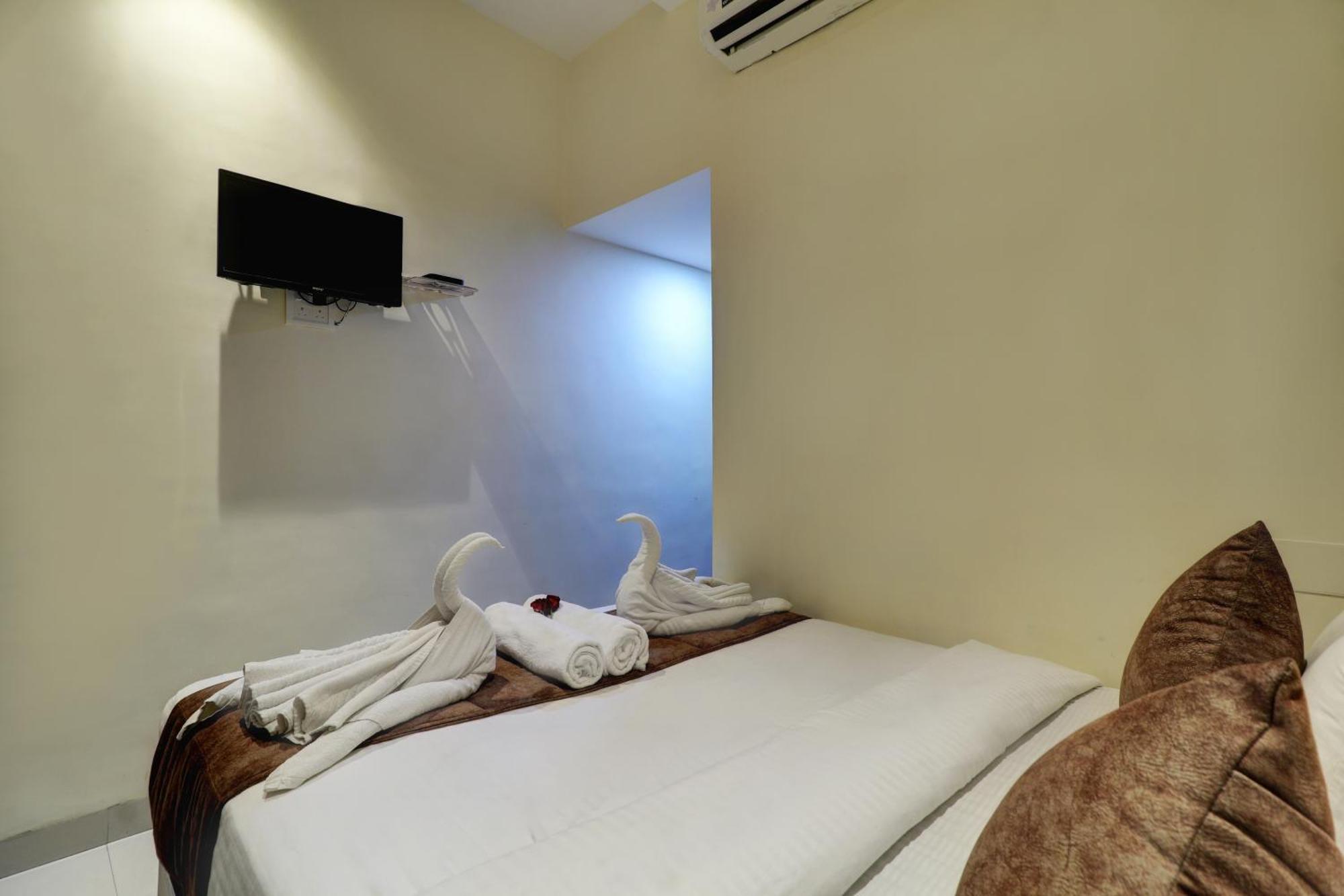 Hotel New Parimeet Residency Navi Mumbai Exterior foto