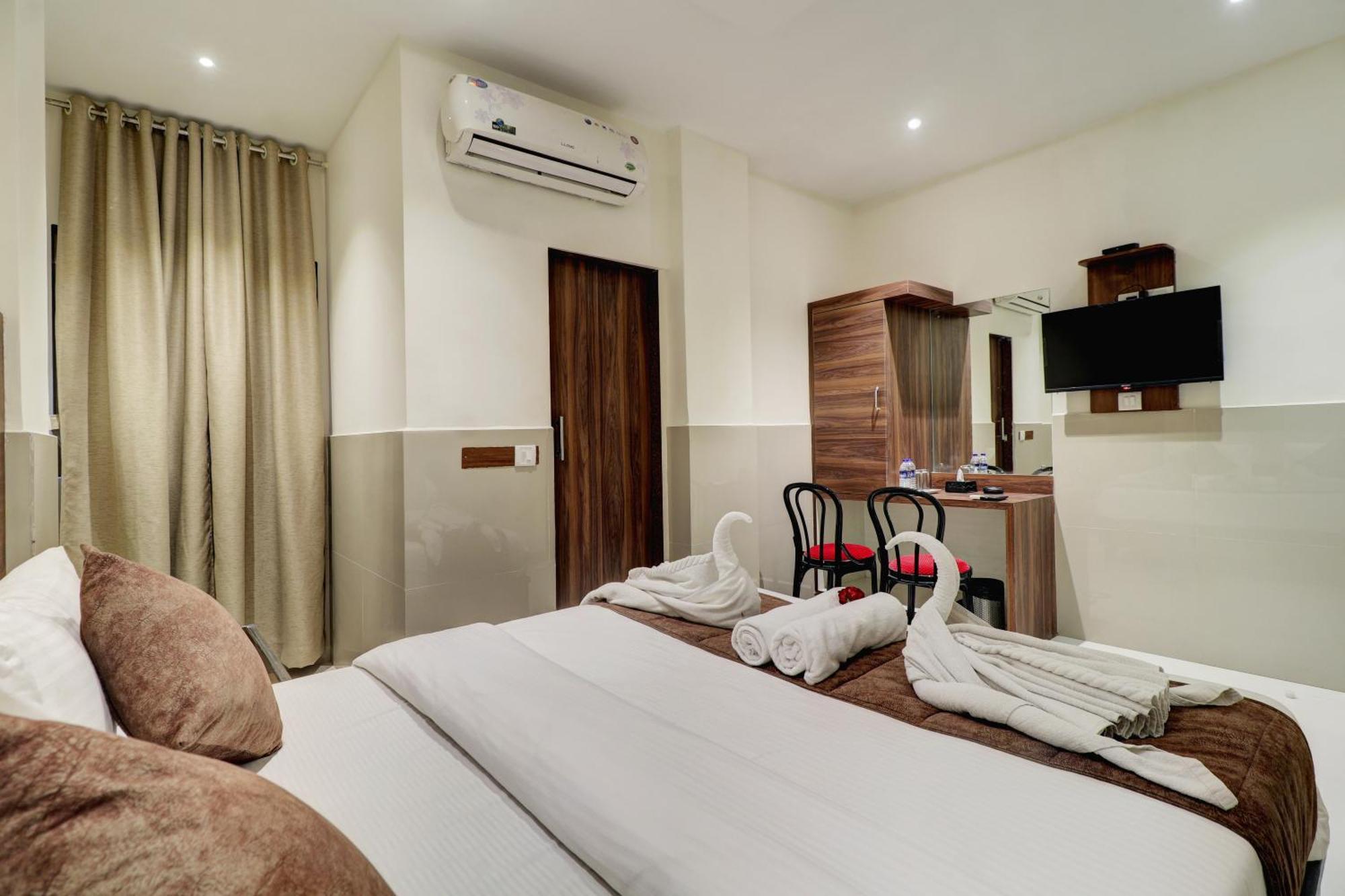 Hotel New Parimeet Residency Navi Mumbai Exterior foto